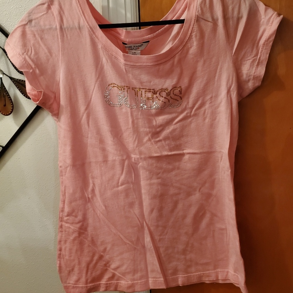Guess Tshirt - Large